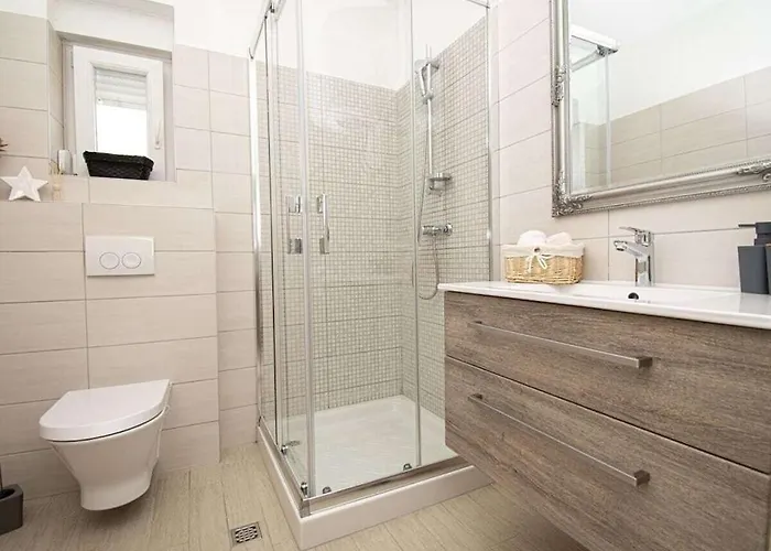 In With Swimming Pool Villa Pula